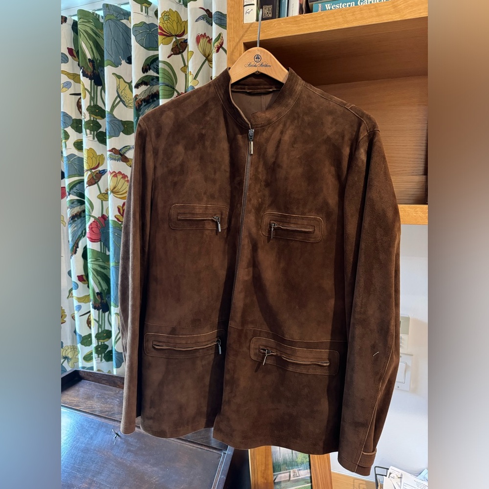 Armani suede men’s jacket, size 42, Vintage, amazing condition, super clean!!